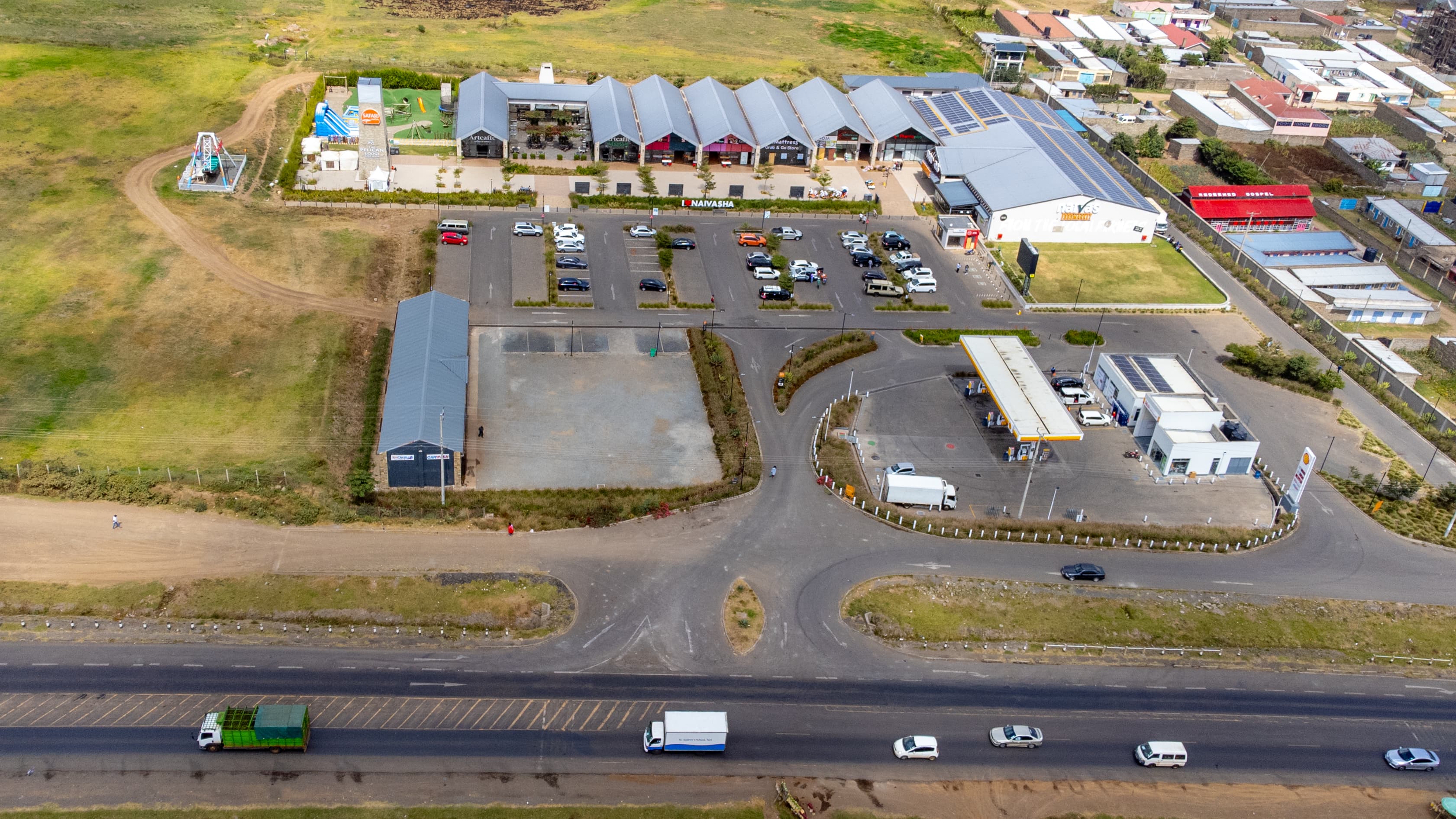 Safari Centre Naivasha — food, fuel and more on the A104 highway